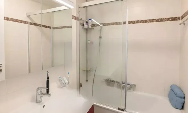 Недвижимость Apartment 5 rooms: 6
