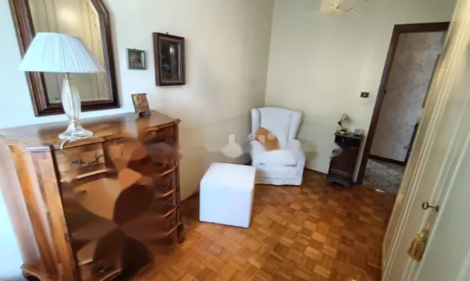 Недвижимость Четырёхкомнатная квартира в центре Гориции: 23