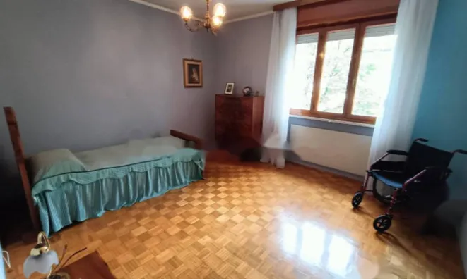 Недвижимость Четырёхкомнатная квартира в центре Гориции: 24