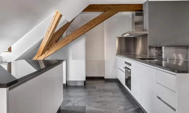 Недвижимость Apartment 5 rooms: 1