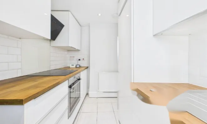 Недвижимость Дом на Дэнмарк Роуд, Лондон: 8