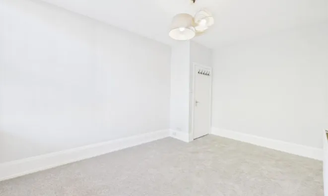 Недвижимость Дом на Дэнмарк Роуд, Лондон: 10