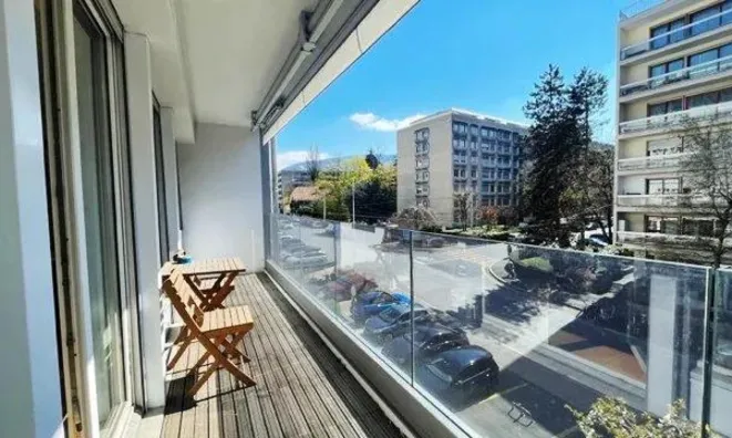 Недвижимость Apartment 8 rooms: 7