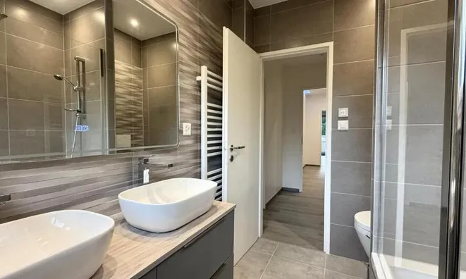Недвижимость Apartment 5.5 rooms: 4