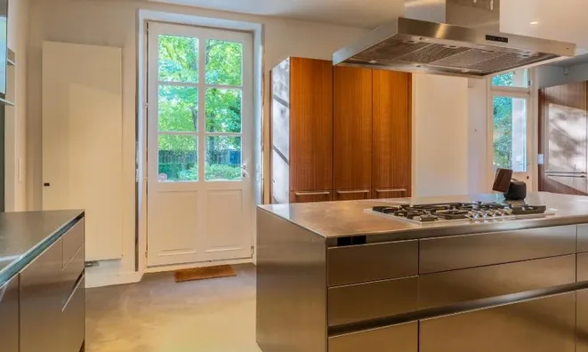 Недвижимость Single house 14 rooms: 13