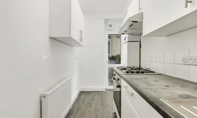 Недвижимость Авеню Все Души в Лондоне: 2