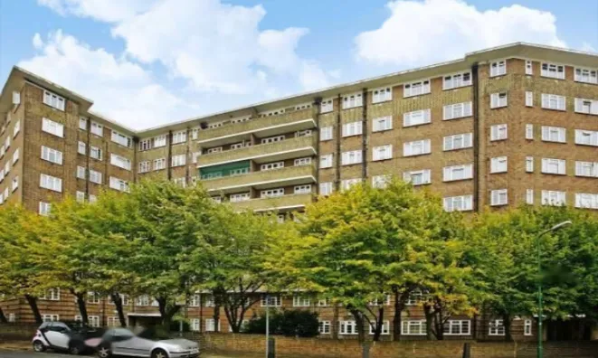 Недвижимость Ашфорд Корт на Ашфорд Роуд: 1