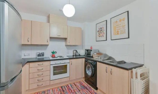 Недвижимость Саламанкская площадь: 3