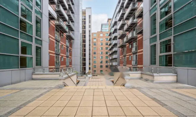 Недвижимость Саламанкская площадь: 4