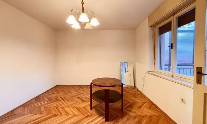 Недвижимость Трёхкомнатная квартира в центре: 2