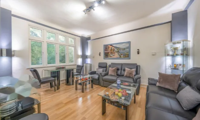 Недвижимость Роща Холл Корт: 8