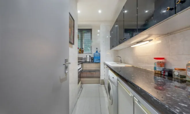 Недвижимость Роща Холл Корт: 12