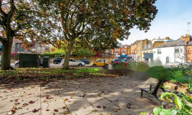 Недвижимость Дом на Пирскрофт Роуд: 3