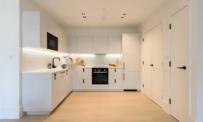 Недвижимость Арт-Сцен, Актон В3: 17