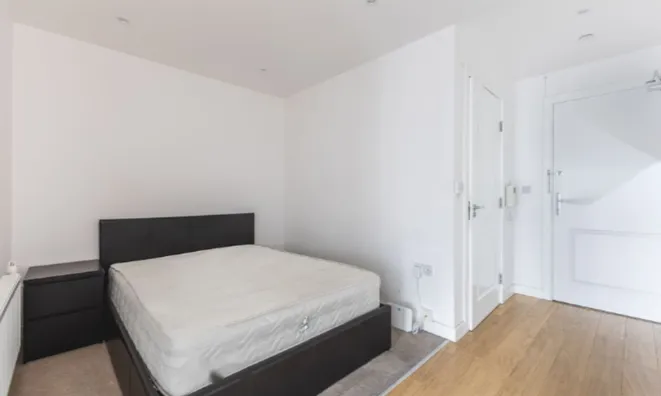 Недвижимость Аткинс Сквер, Лондон Е8: 1