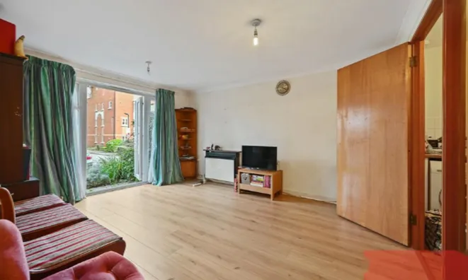 Недвижимость Бичвуд Гроув, Лондон W3: 9