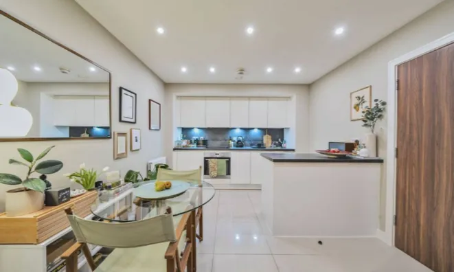 Недвижимость Шервотер Драйв, Хендон, Лондон: 6