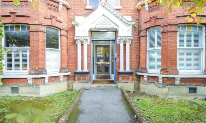 Недвижимость Мансарды на Ферм Парк Роуд: 4