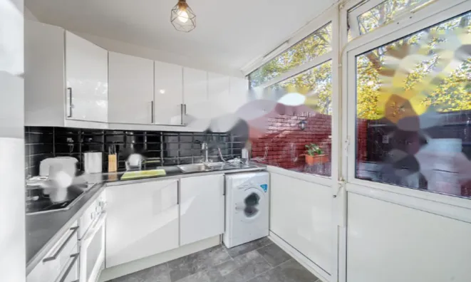 Недвижимость Улица Джона Рёскина : 4