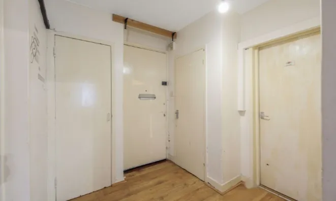 Недвижимость Дом на Батлер-Роуд, Лондон: 8