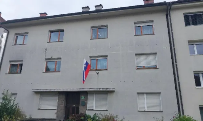 Недвижимость Квартира, 3-комнатная, Шишка: 1