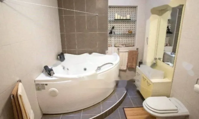 Недвижимость Трёхкомнатная квартира в центре Опатии: 9