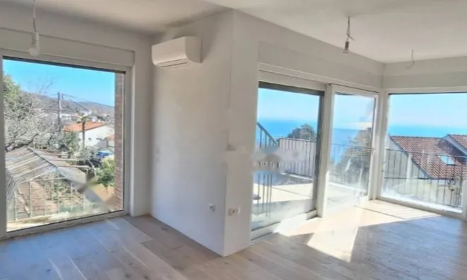 Недвижимость Четырехкомнатная квартира в Центре Опатии: 5