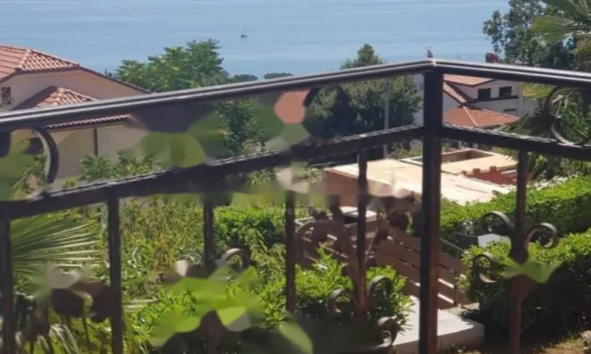 Недвижимость Трёхкомнатная квартира в центре: 16