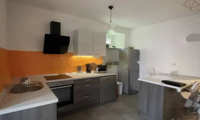 Недвижимость Двухкомнатная квартира в Центре: 5