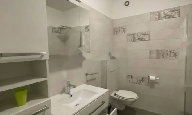 Недвижимость Двухкомнатная квартира в Центре: 11