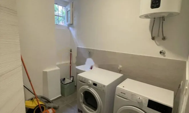 Недвижимость Двухкомнатная квартира в Центре: 19