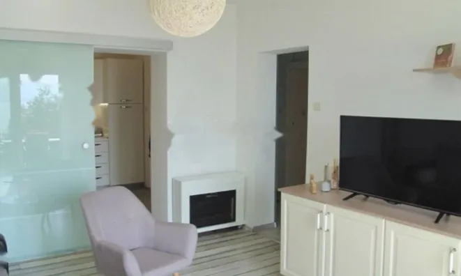 Недвижимость Двухкомнатная квартира в центре: 5