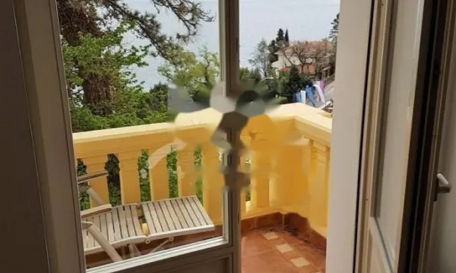 Недвижимость Трехкомнатная квартира в Центре: 1