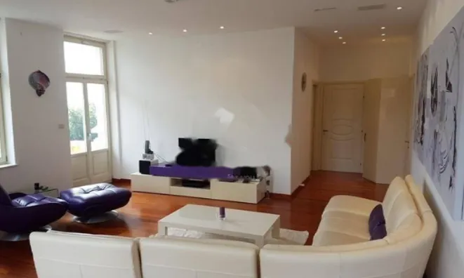 Недвижимость Трехкомнатная квартира в Центре: 4