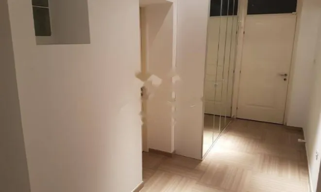 Недвижимость Трехкомнатная квартира в Центре: 7