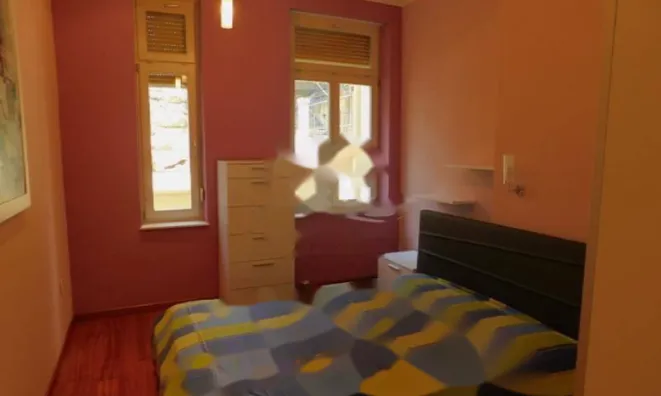 Недвижимость Трехкомнатная квартира в Центре: 54