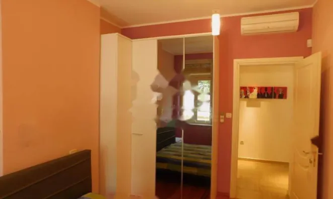 Недвижимость Трехкомнатная квартира в Центре: 56