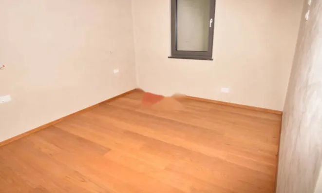 Недвижимость Двухкомнатная квартира, центр: 4