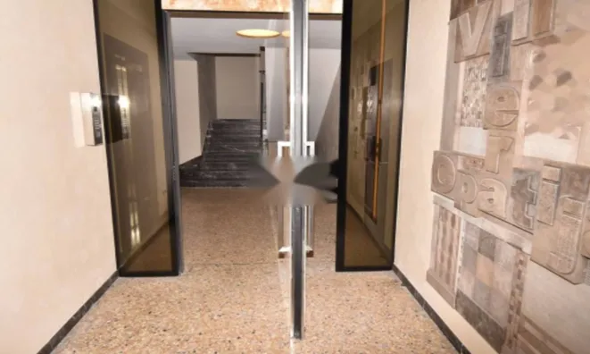 Недвижимость Двухкомнатная квартира, центр: 8