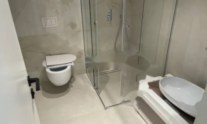 Недвижимость Трёхкомнатная квартира в центре: 12