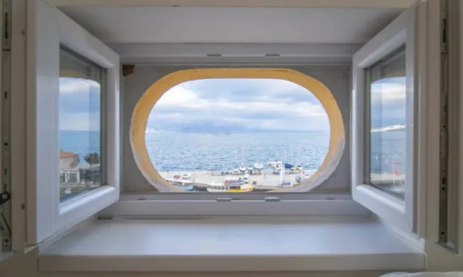 Недвижимость Трехкомнатная квартира центр: 4