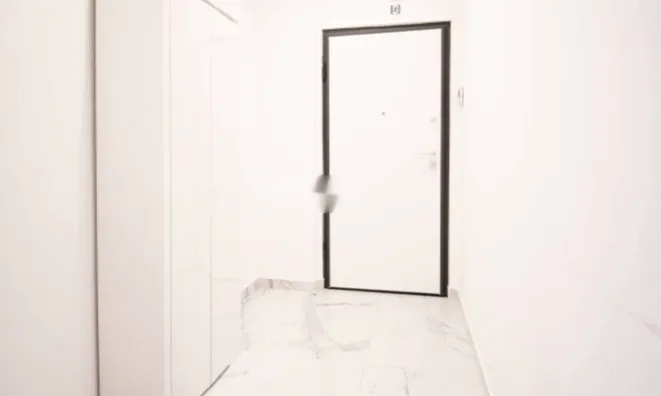 Недвижимость Трехкомнатная квартира центр: 5