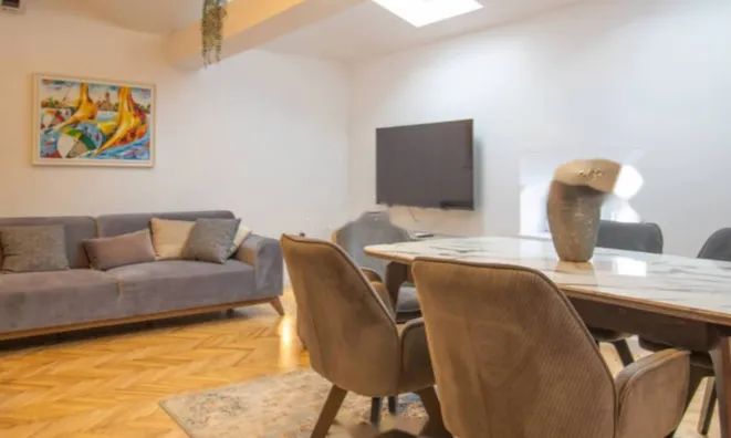 Недвижимость Трехкомнатная квартира центр: 7