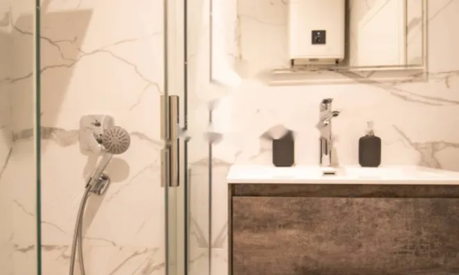 Недвижимость Трехкомнатная квартира центр: 11