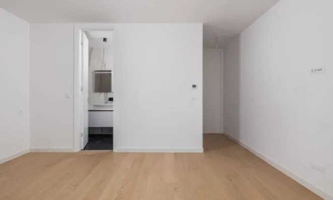 Недвижимость Четырехкомнатная квартира, центр: 31