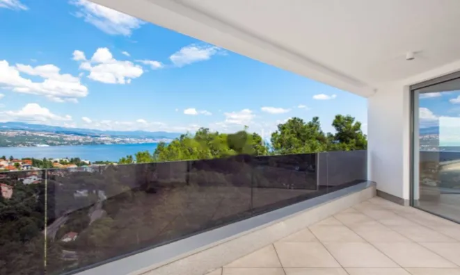 Недвижимость Четырехкомнатная квартира, центр: 33