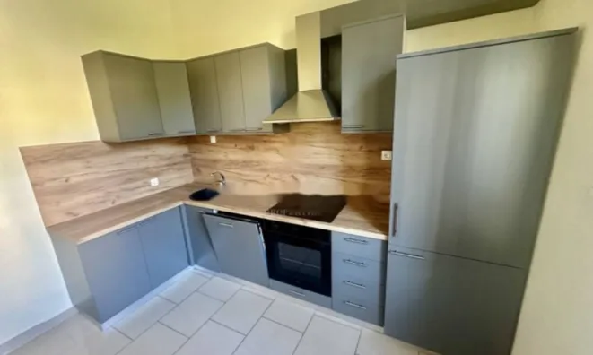 Недвижимость Двухкомнатная квартира в Центре: 4