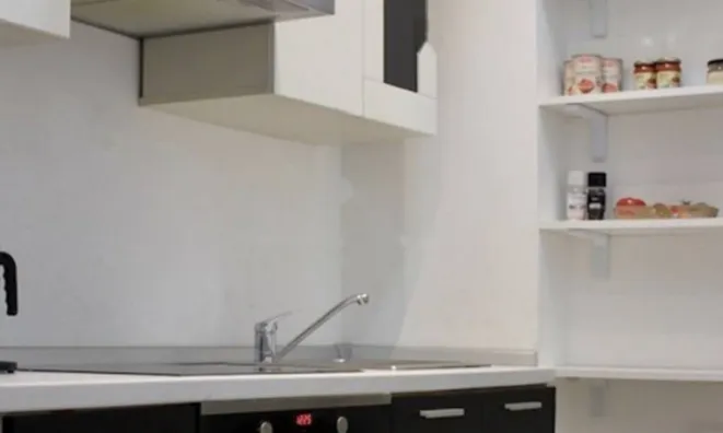 Недвижимость Двухкомнатная квартира Центр: 10