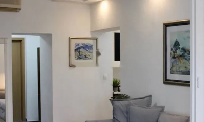 Недвижимость Двухкомнатная квартира Центр: 11