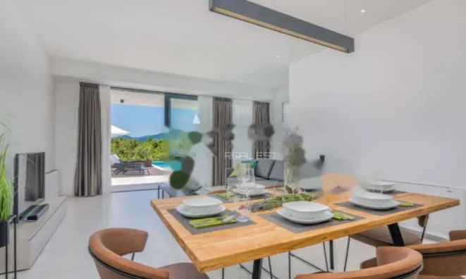 Недвижимость Четырехкомнатная квартира 264 м², Запад, Опатия: 6